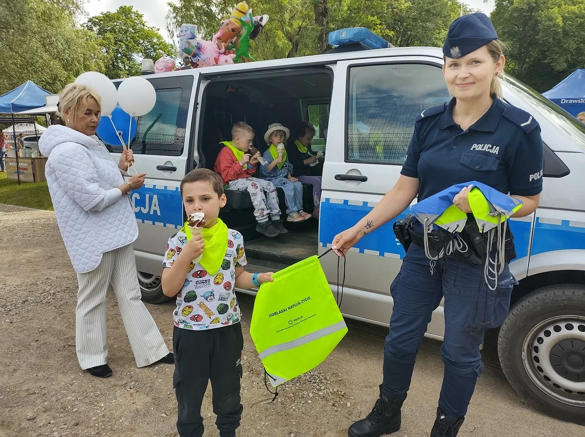 Obchody Dnia Dziecka z udziałem policjantów w Drawsku Pomorskim