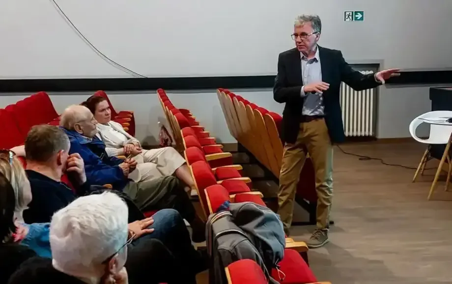 Dariusz Czerniawski przedstawia historię ucieczki jeńców z Gross Born w drawskiej bibliotece