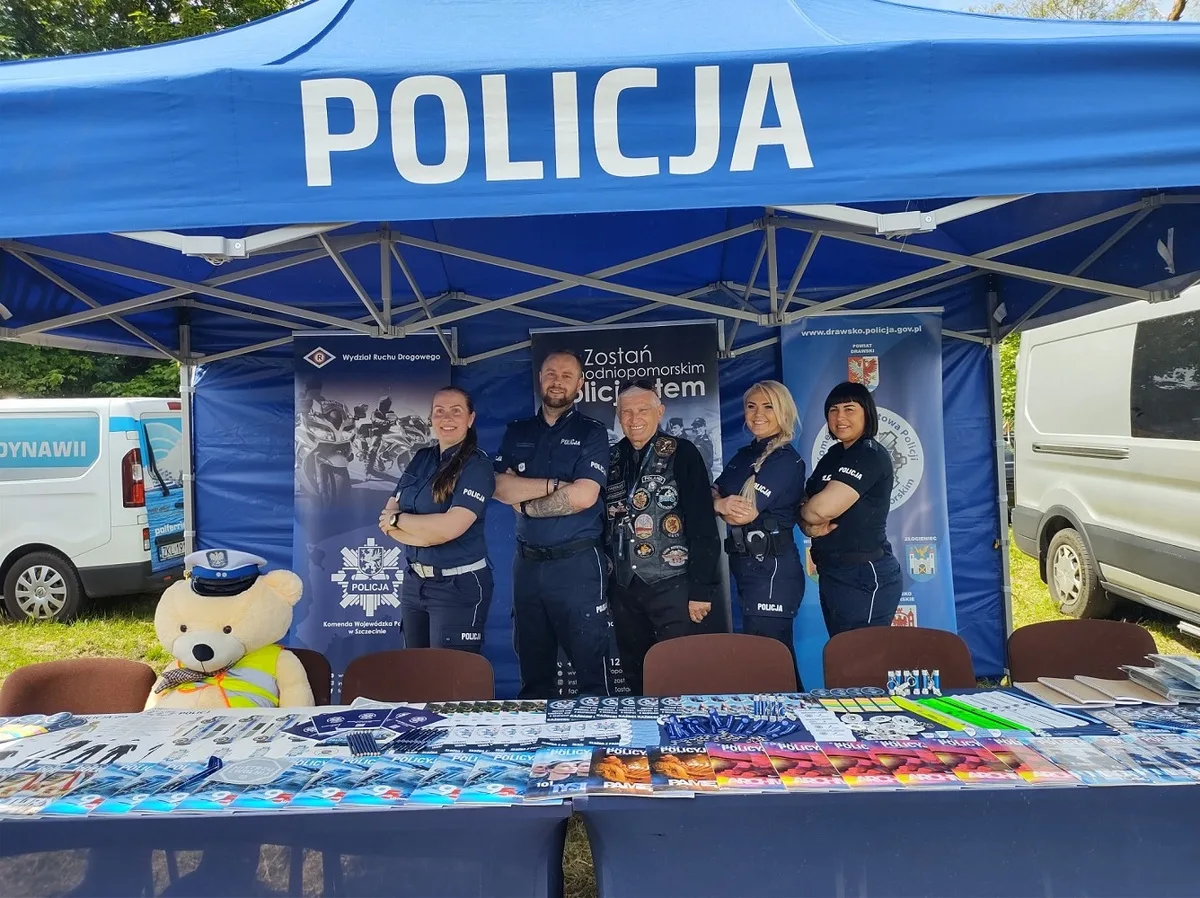 Policjanci z Zachodniopomorskiego na rozpoczęciu sezonu motocyklowego w Drawsku Pomorskim