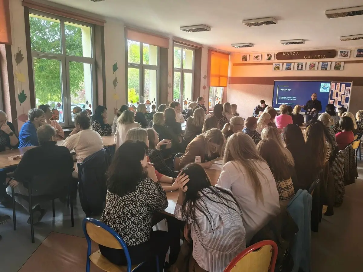 Szkolenie dla pracowników szkół w Drawsku Pomorskim dotyczące reagowania na zagrożenia